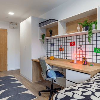 Silver Studio - Image 1